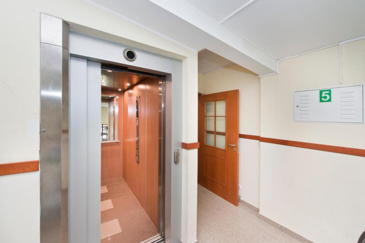Zacisze Apartment